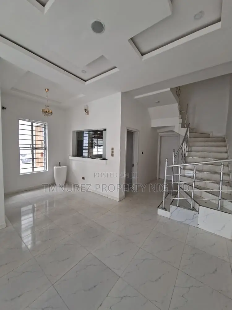 4bdrm Duplex in Alternative, Lekki for rent in Lekki