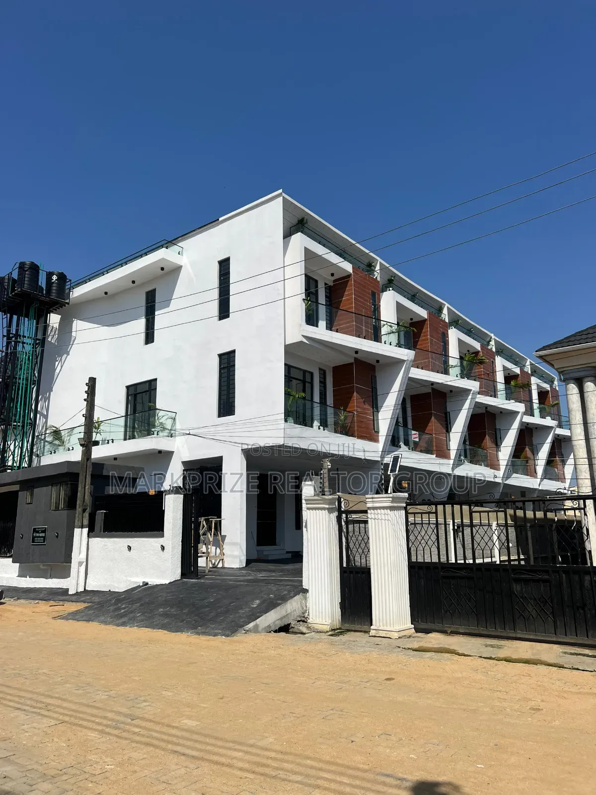 4bdrm Duplex in Ikate for sale in Ikate