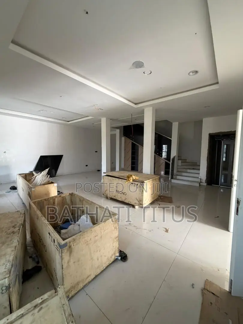 5bdrm Duplex in Guzape District for sale in Guzape District