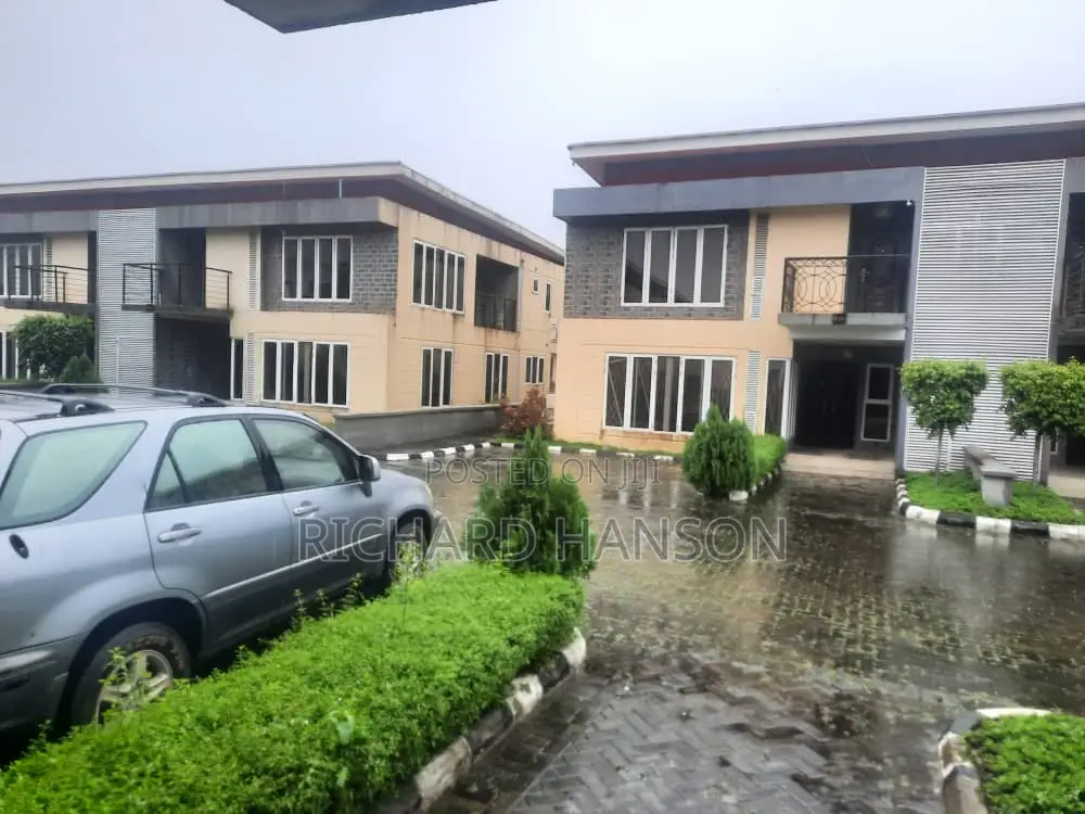 4bdrm Duplex in Sangotedo for sale in Sangotedo
