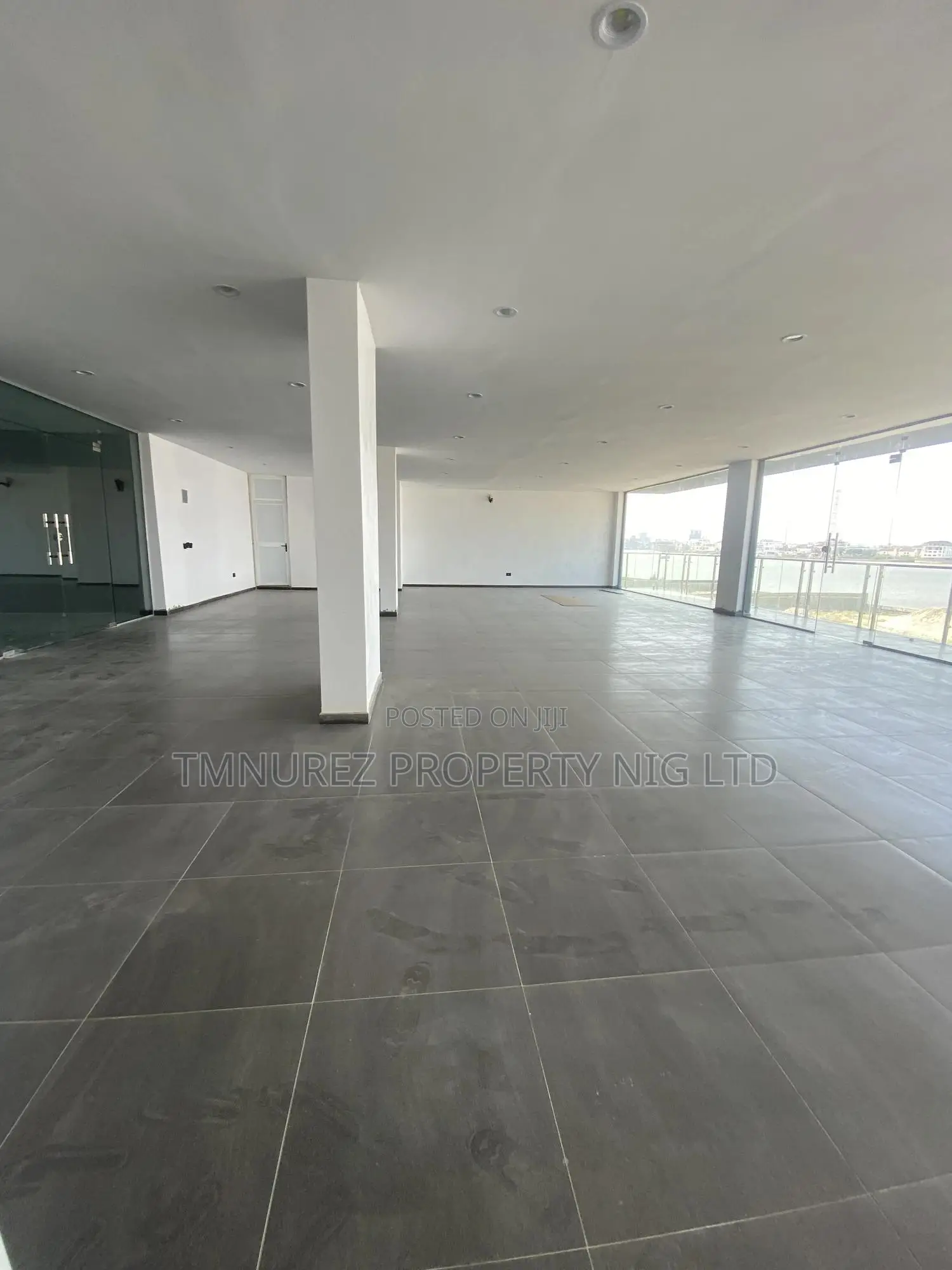 Shop Showroom for Rent at Lekki Phase1 in Lekki Phase 1
