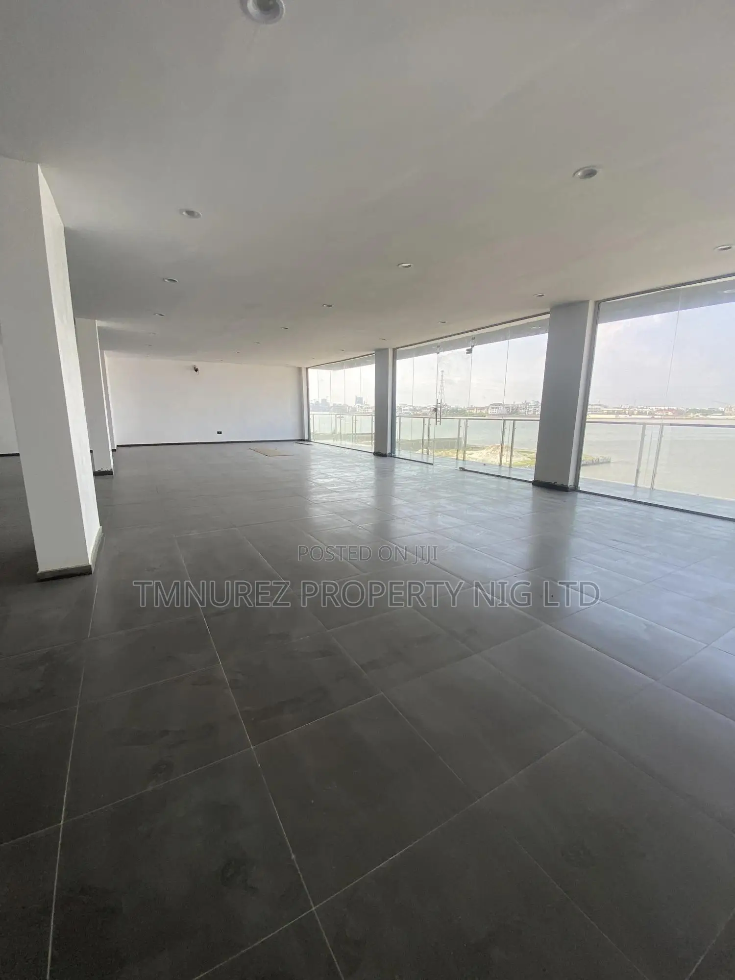 Shop Showroom for Rent at Lekki Phase1 in Lekki Phase 1