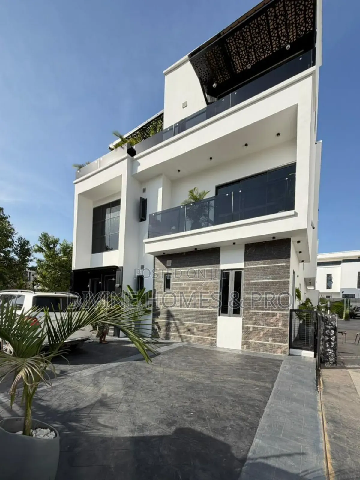 5bdrm Duplex in Kado for sale in Kado