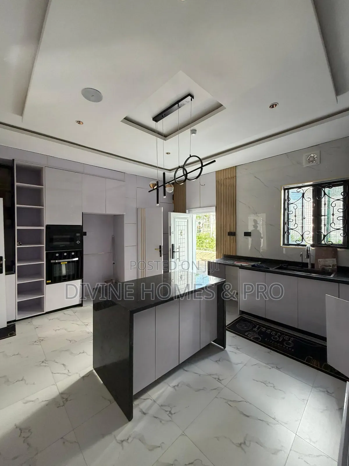5bdrm Duplex in Kado for sale in Kado