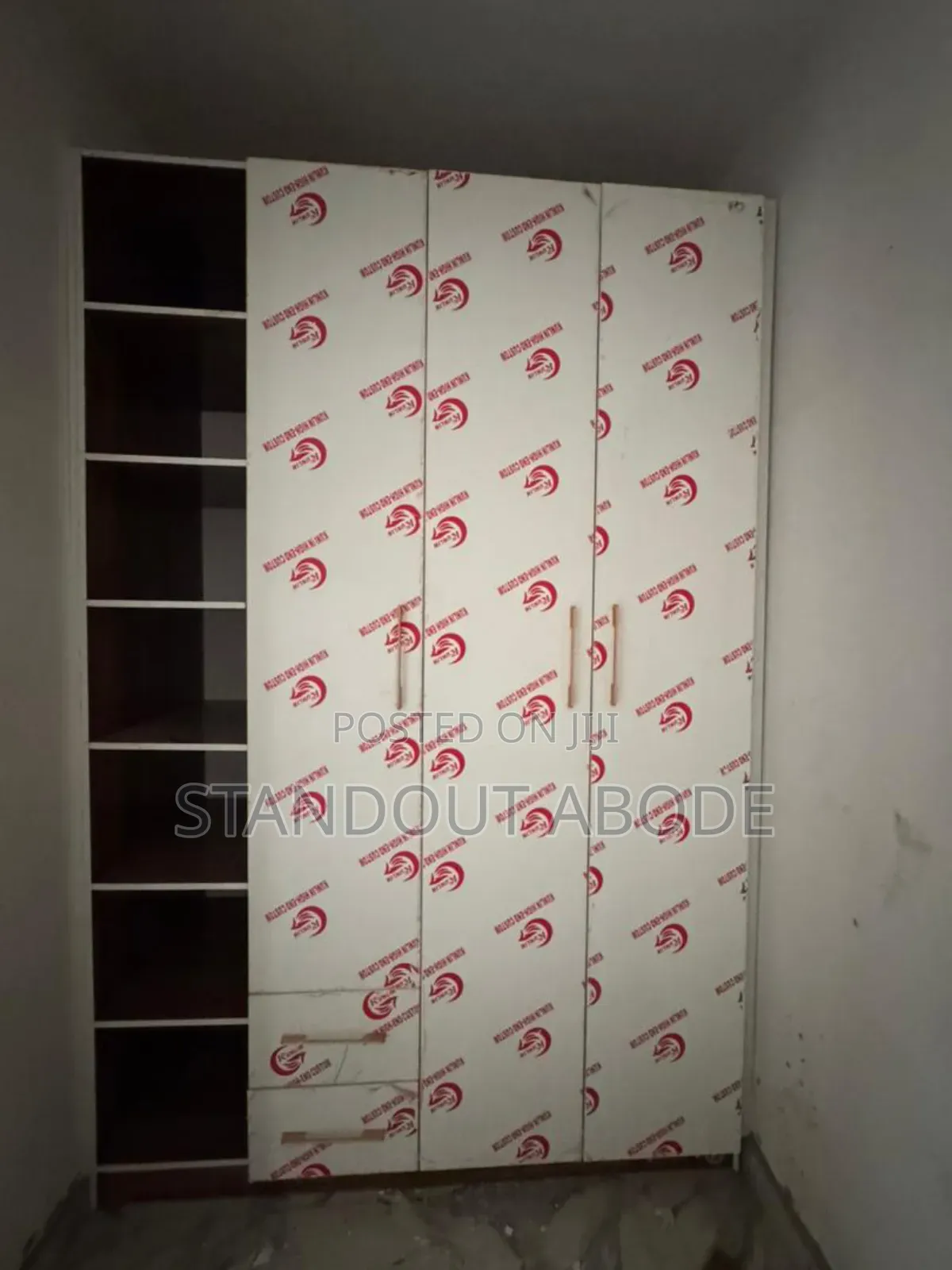 2bdrm Apartment in Inside An Estate, Ologolo for sale in Ologolo
