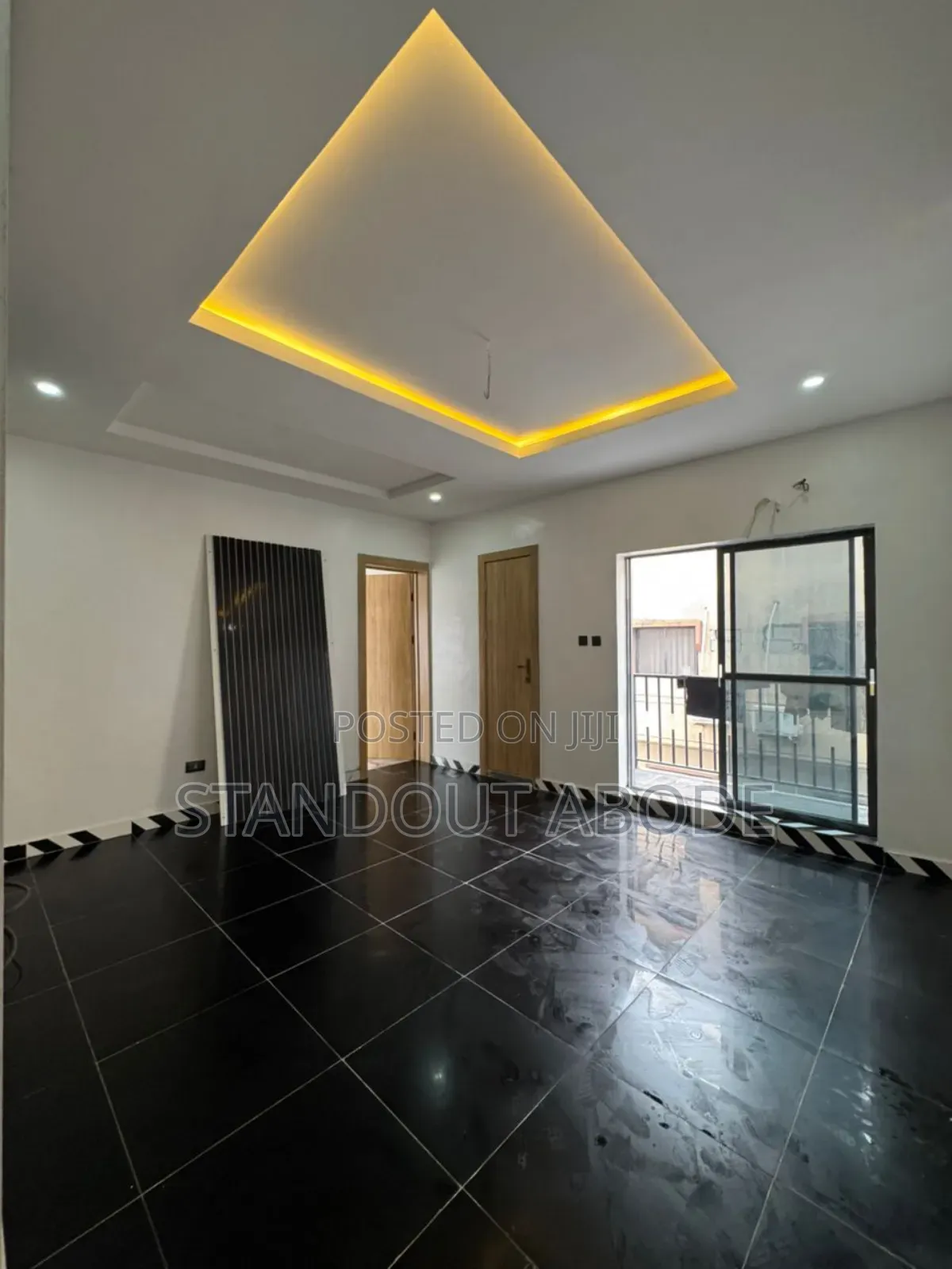 2bdrm Apartment in In An Estate, Off Lekki-Epe Expressway for sale in Off Lekki-Epe Expressway