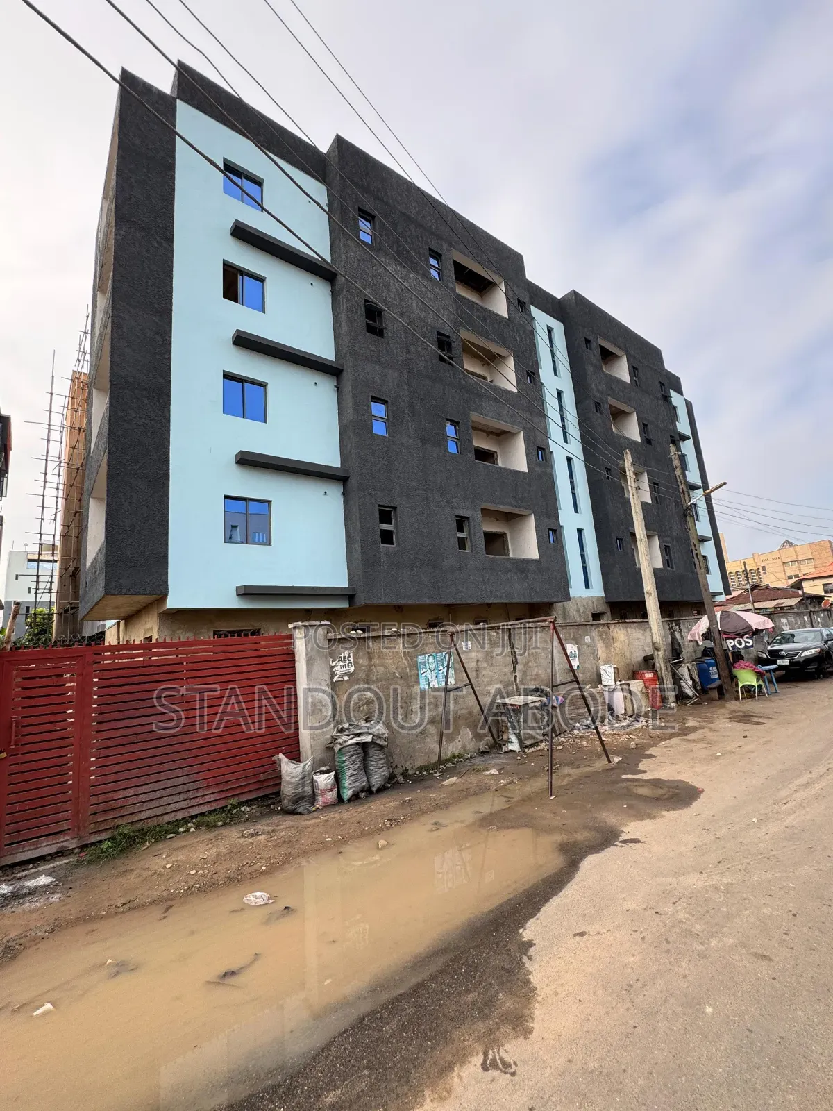 3bdrm Apartment in In A Gated Location, Yaba for sale in Yaba