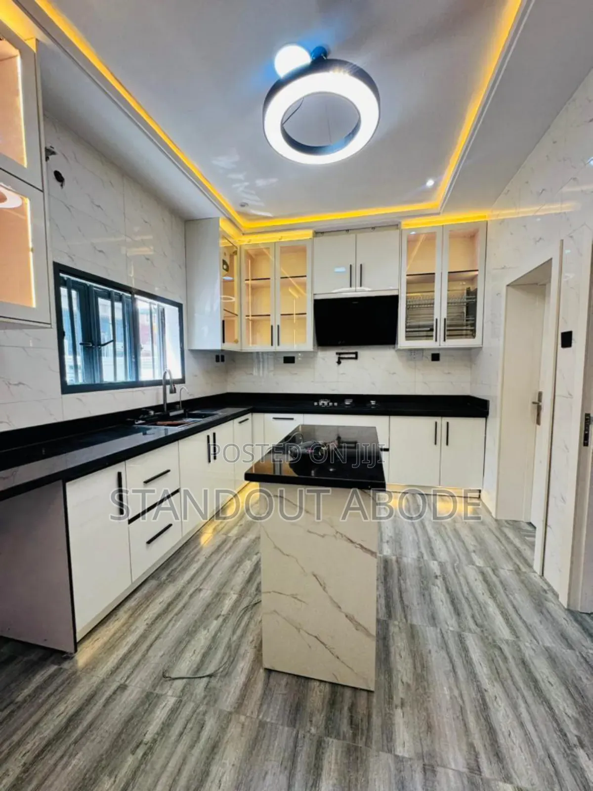 4bdrm Duplex in Inside An Estate, Surulere for sale in Surulere