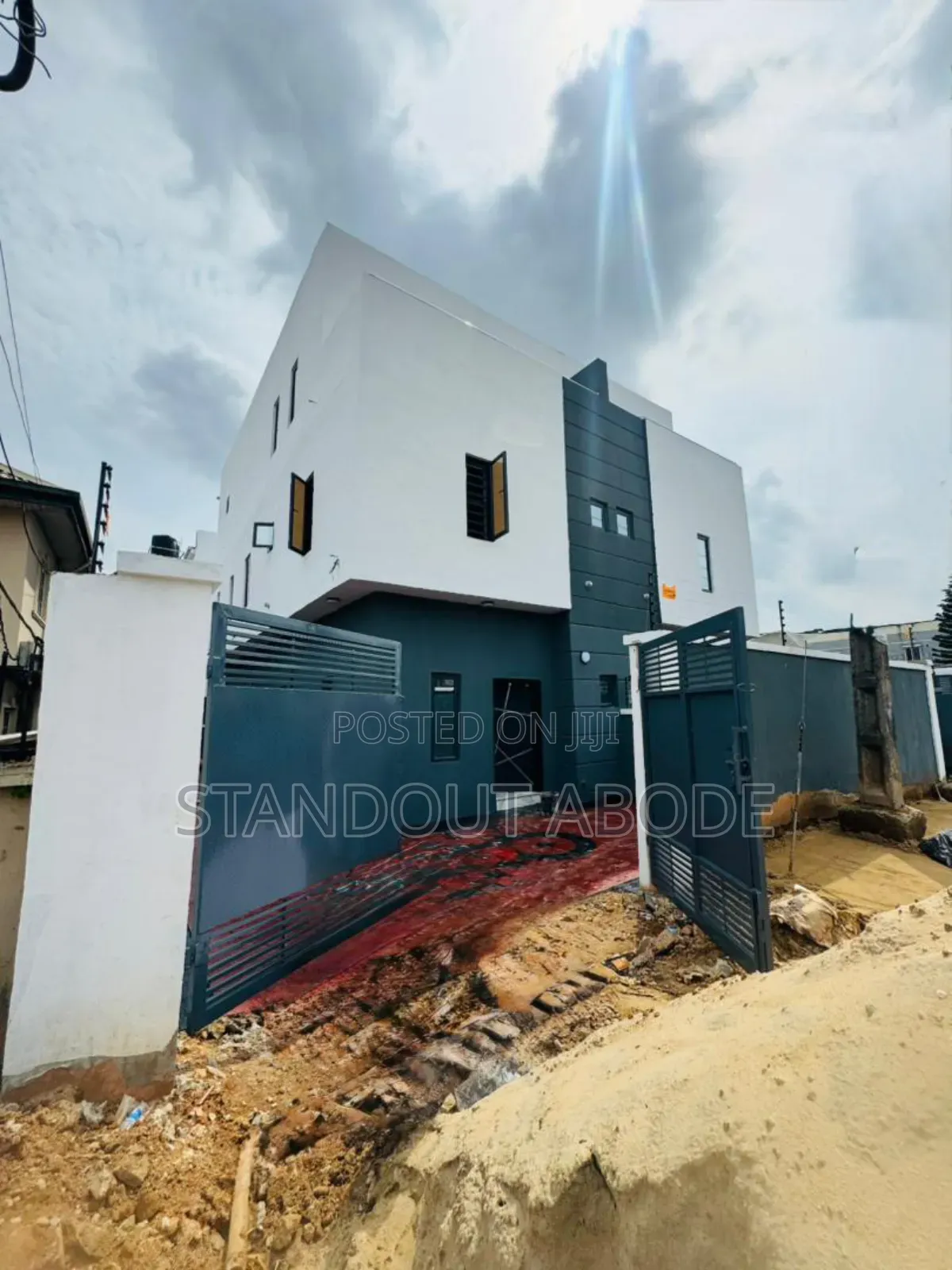 4bdrm Duplex in In An Estate, GRA Phase 1 for sale in GRA Phase 1
