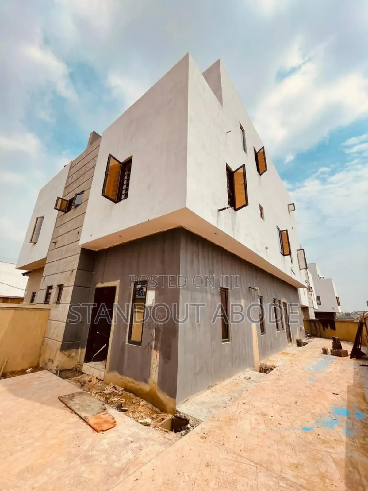 4bdrm Duplex in In An Estate, GRA Phase 1 for sale in GRA Phase 1