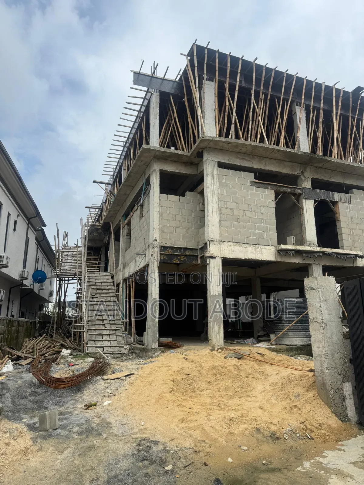 2bdrm Apartment in In An Estate, Chevron for sale in Chevron