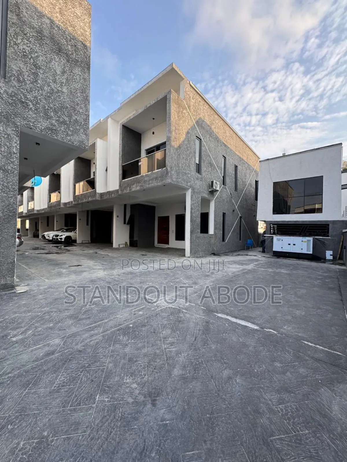 4bdrm Duplex in Inside An Estate, Ikota for sale in Ikota