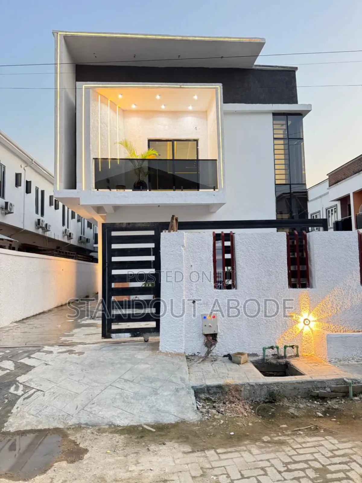 4bdrm Duplex in Inside An Estate, Ikota for sale in Ikota