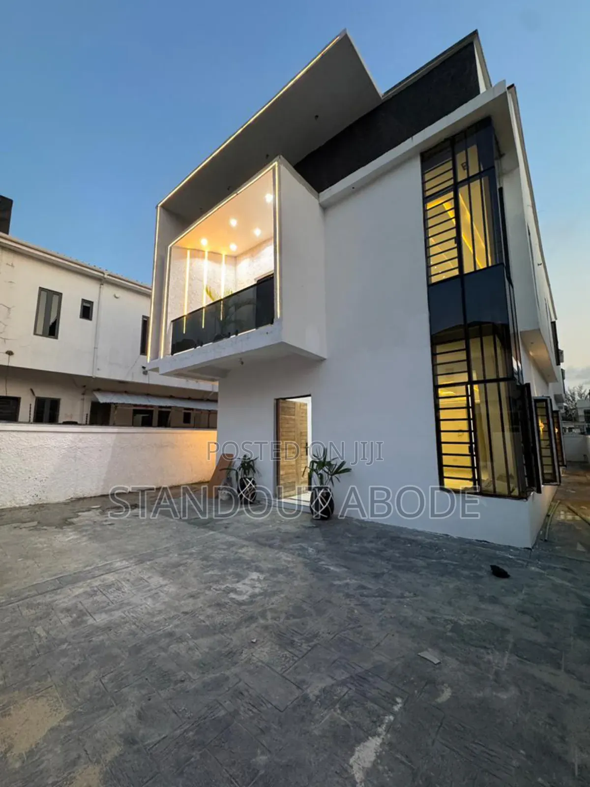 4bdrm Duplex in Inside An Estate, Ikota for sale in Ikota