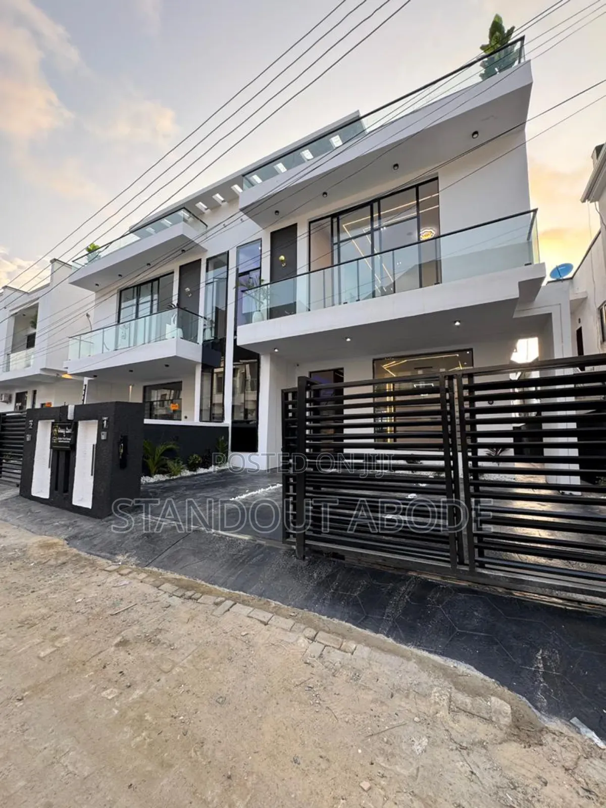 4bdrm Duplex in Lekki, Ikota for sale in Ikota