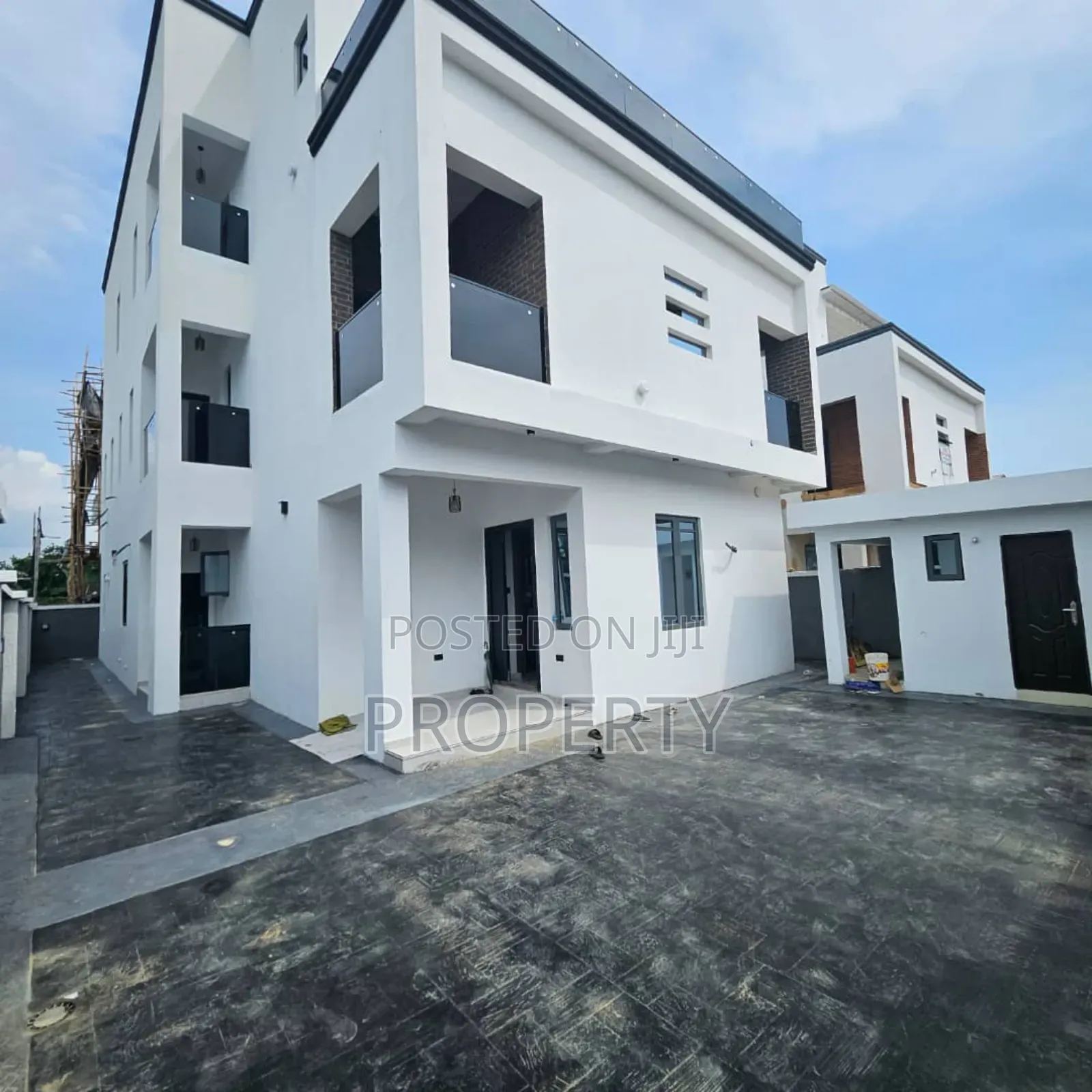 6bdrm Duplex in GRA Phase 2 Shangisha for sale in GRA Phase 2 Shangisha