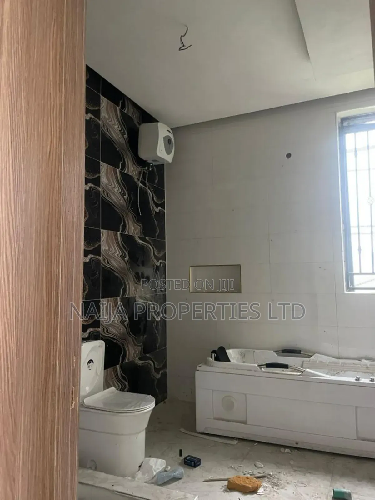 3bdrm Apartment in Seagate, Lekki for sale in Lekki