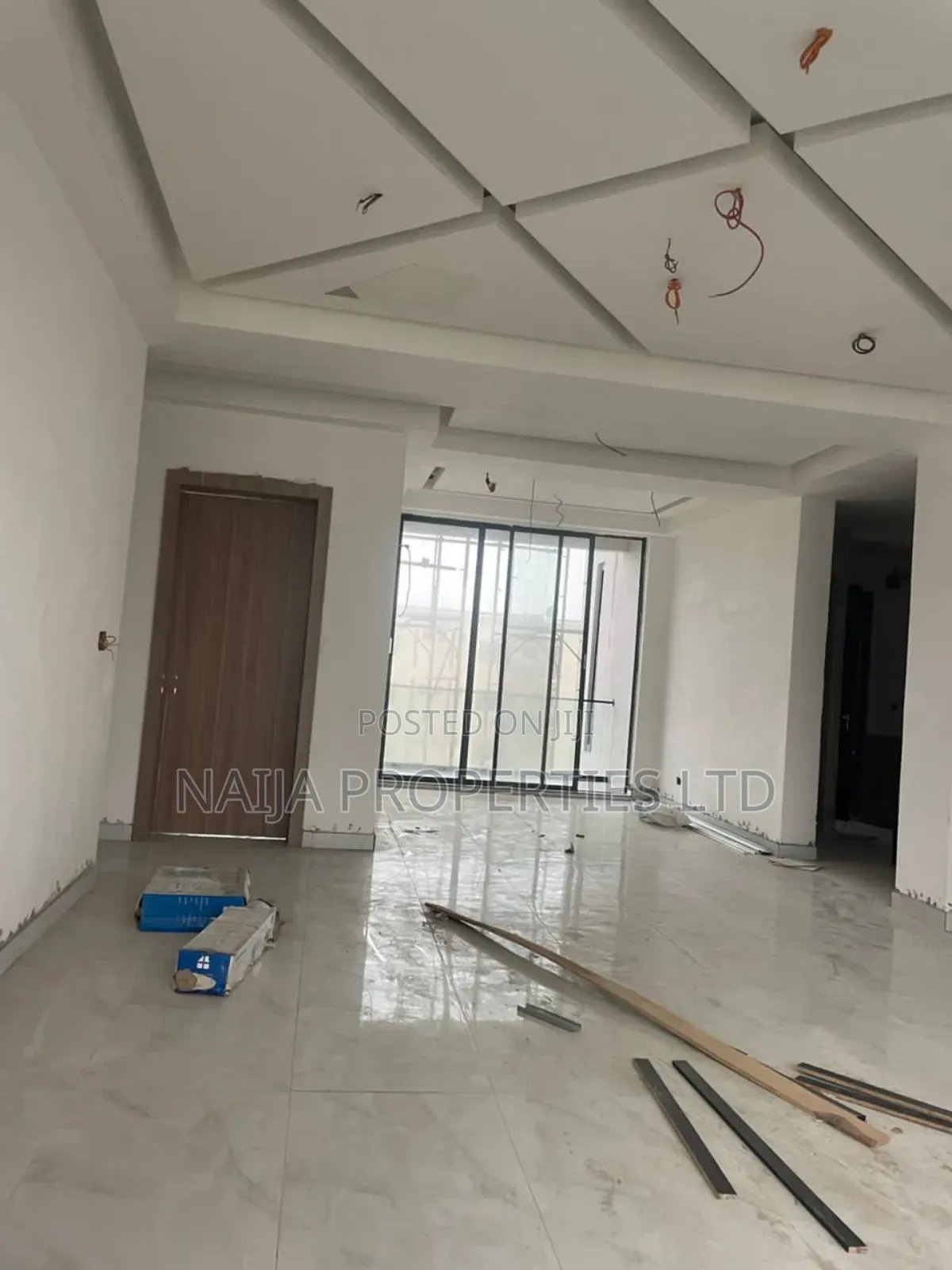 3bdrm Apartment in Seagate, Lekki for sale in Lekki