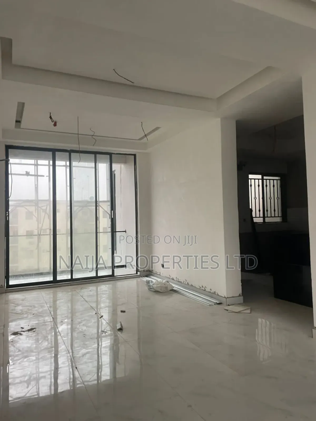 3bdrm Apartment in Seagate, Lekki for sale in Lekki