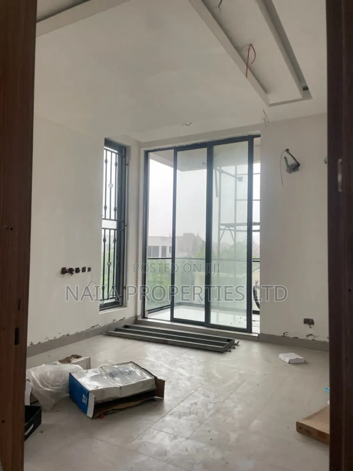 3bdrm Apartment in Seagate, Lekki for sale in Lekki
