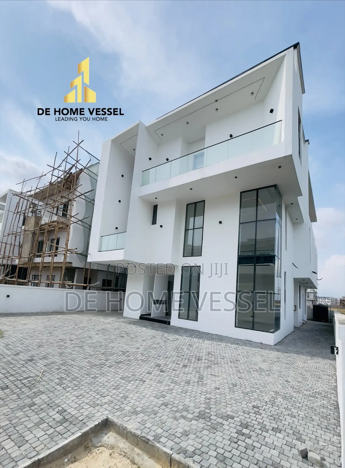 5bdrm Duplex in Ikate for sale in Ikate