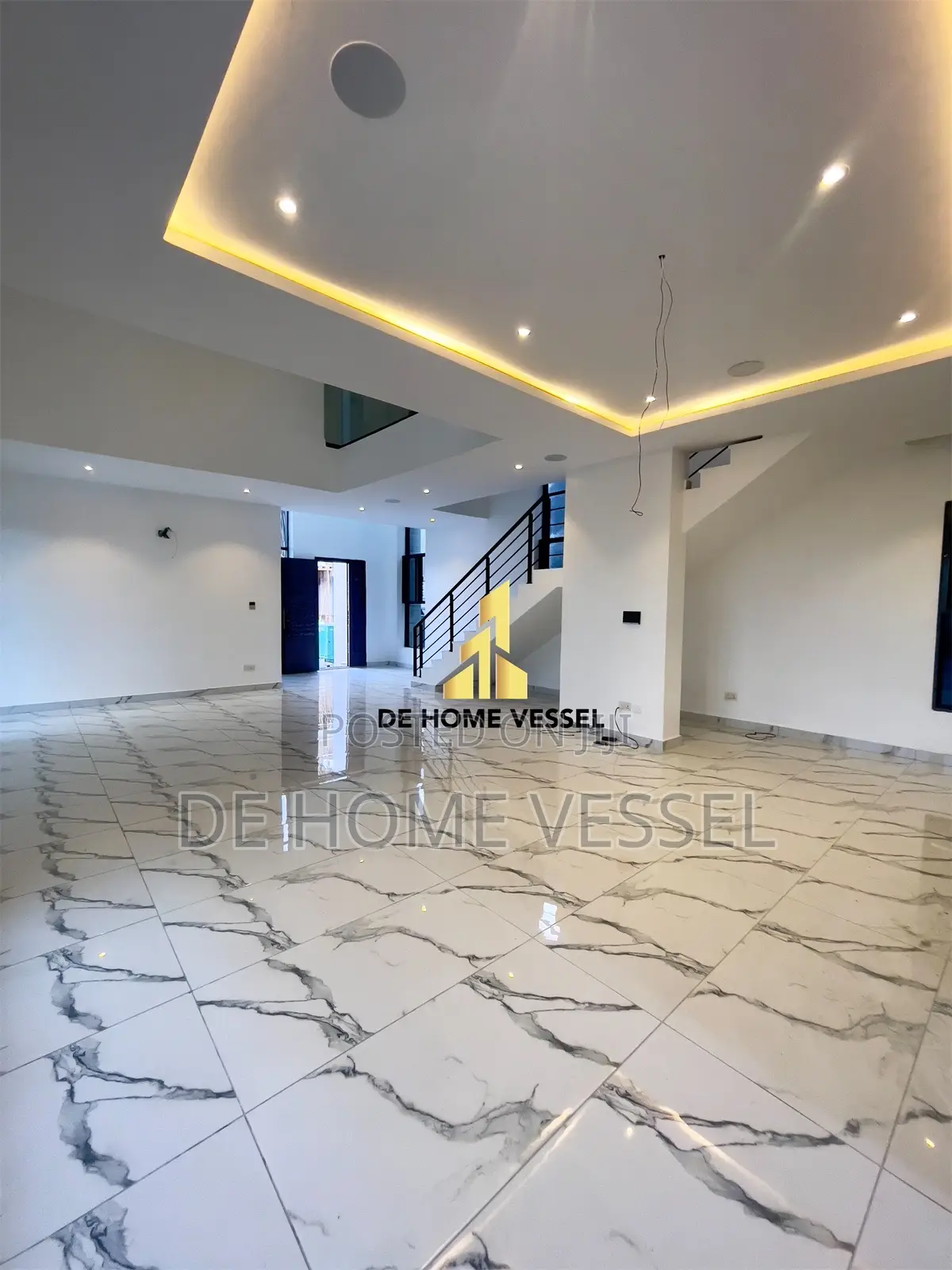 5bdrm Duplex in Ikate for sale in Ikate