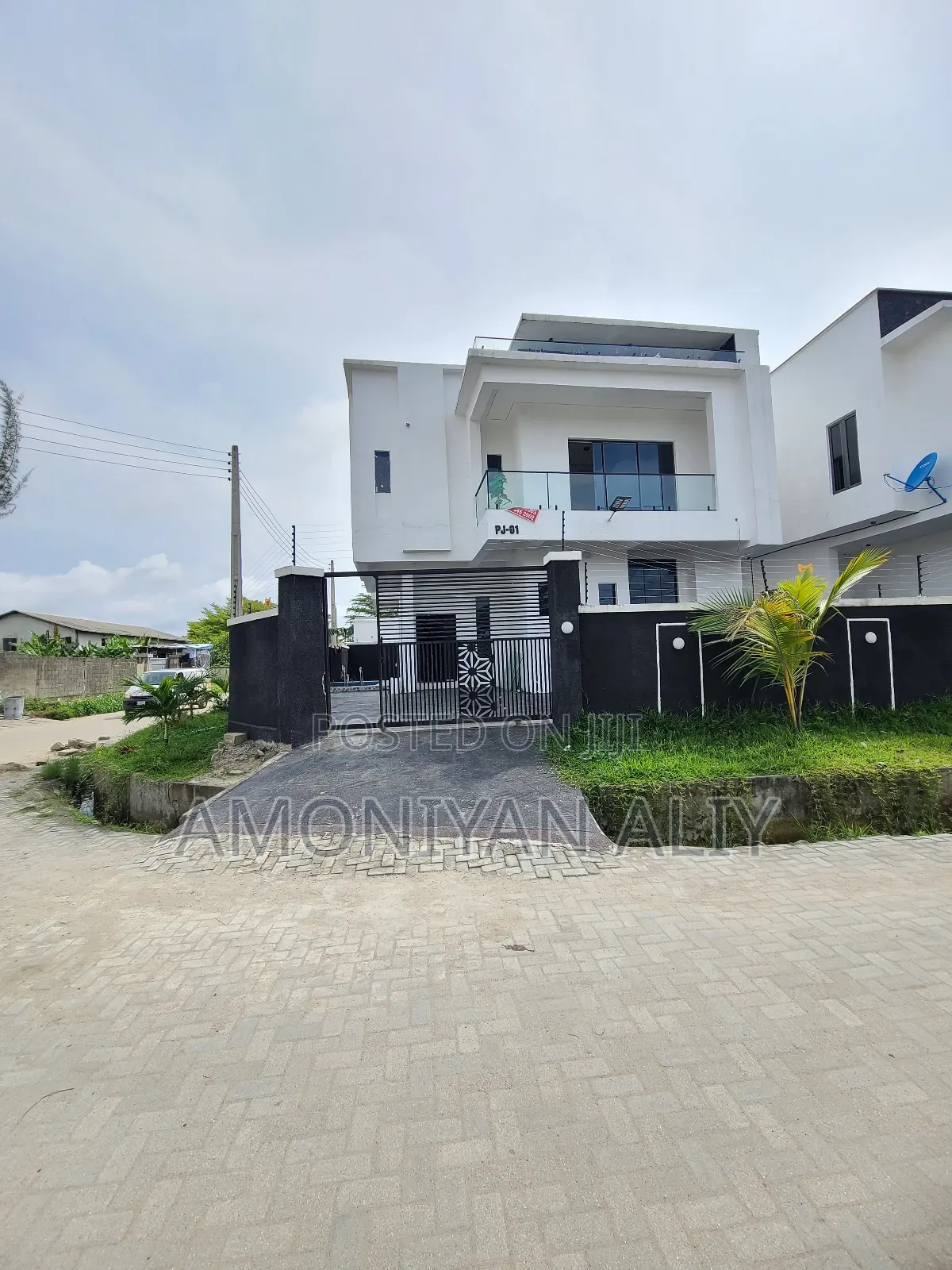5bdrm Duplex in Lekki Peninsula, Ajah for sale in Ajah