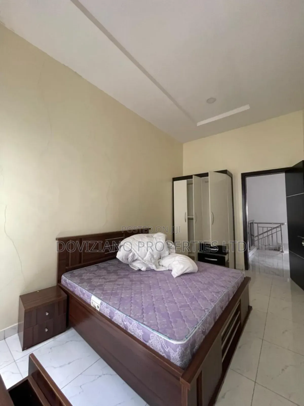 4bdrm Duplex in Chevron for sale in Chevron
