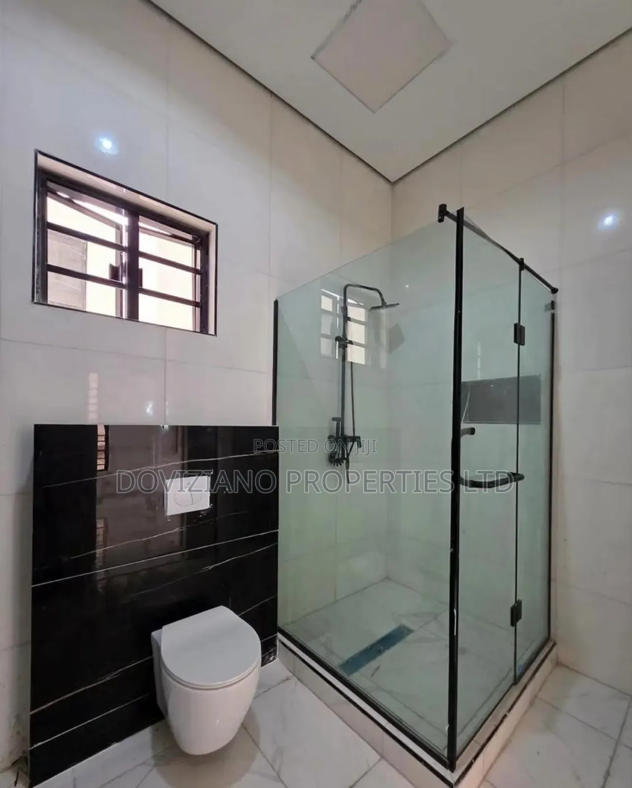 5bdrm Duplex in Chevron for sale in Chevron