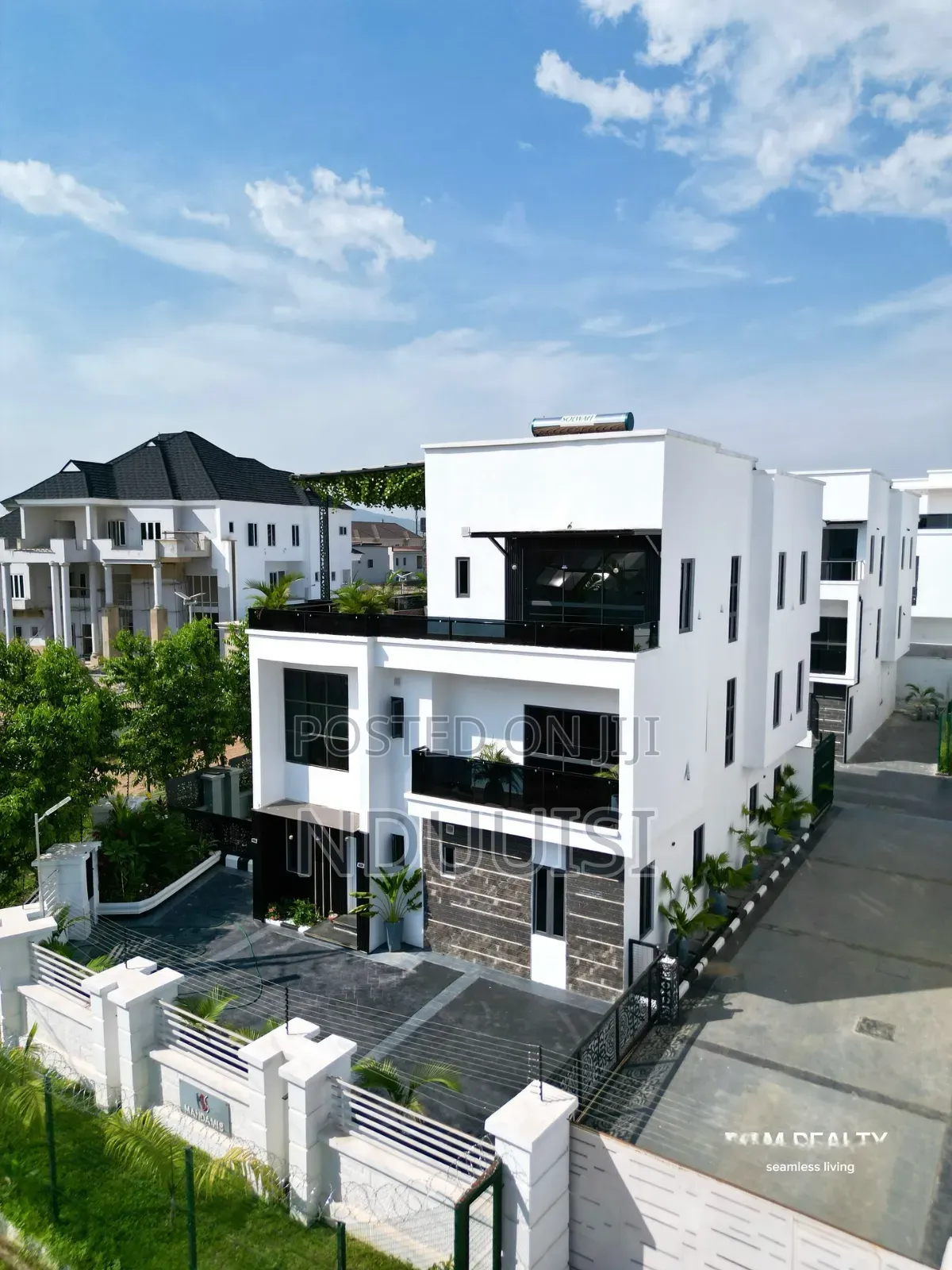 5bdrm Duplex in Kado for sale in Kado