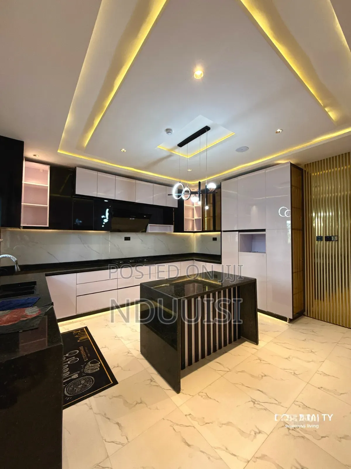 5bdrm Duplex in Kado for sale in Kado