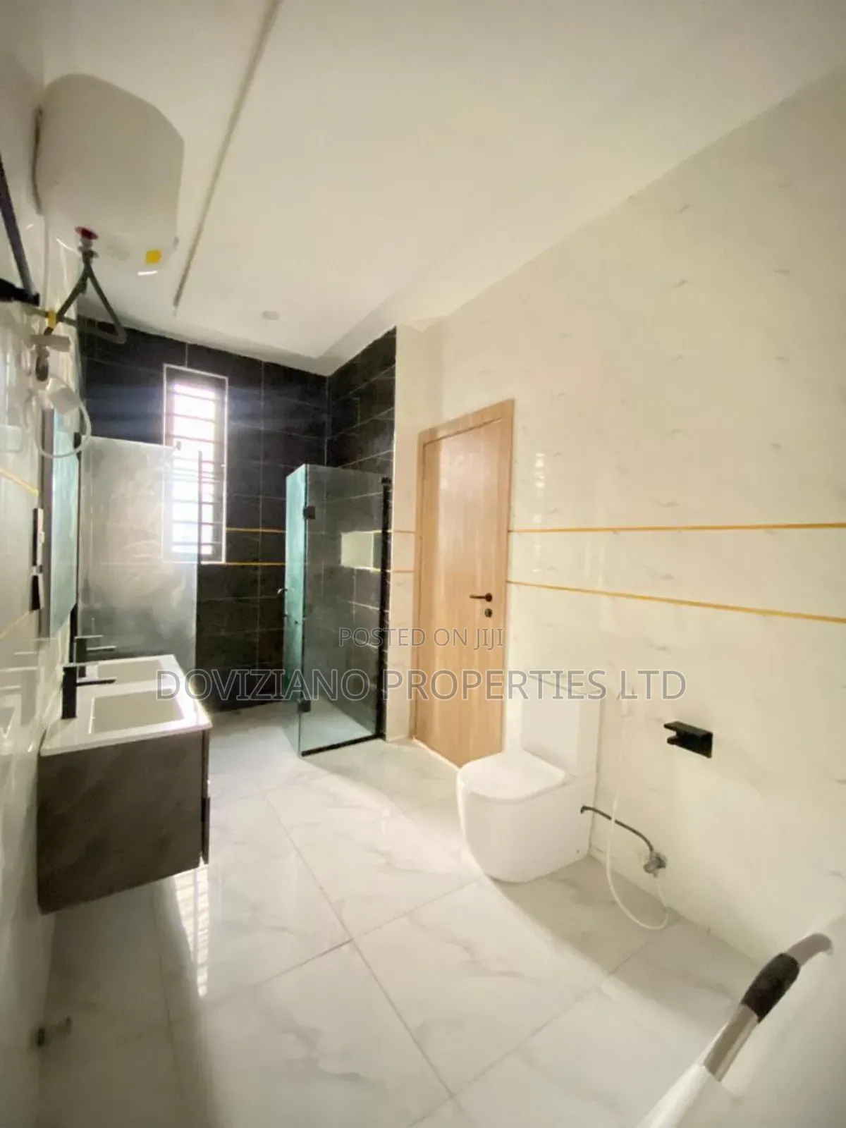 4bdrm Duplex in Ologolo for sale in Ologolo