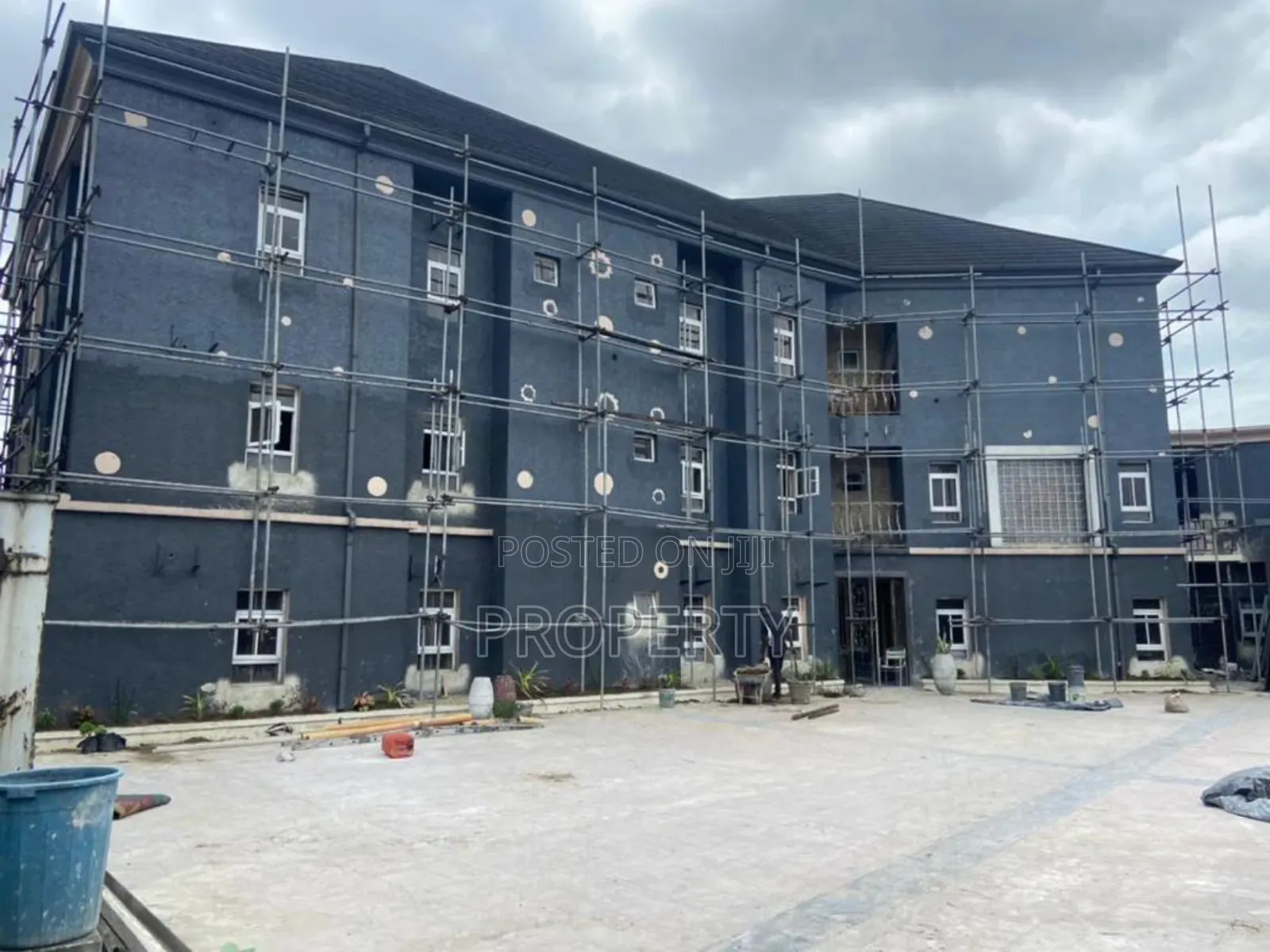 20 Rooms of Four Suit Hotel in Rumuola