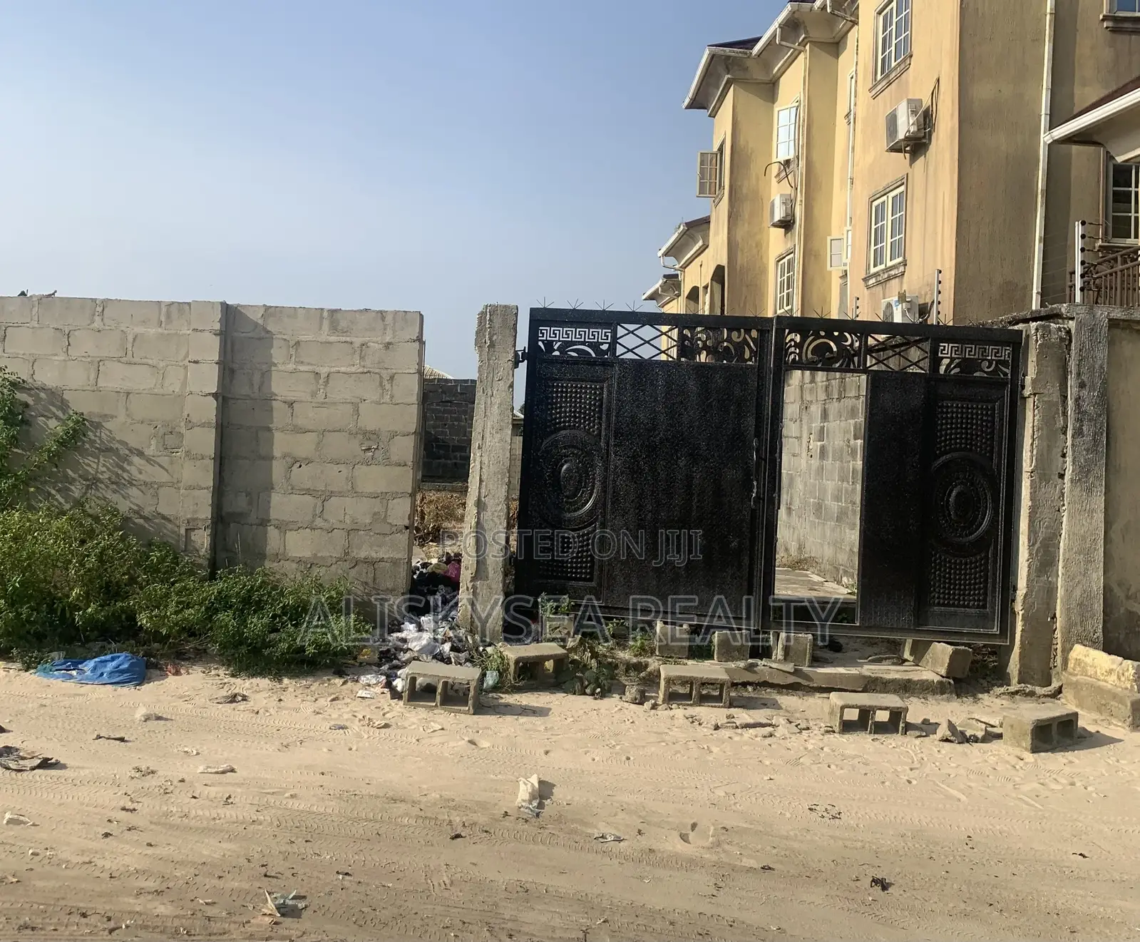 • Full Plot on 100% Dry Land – Ready for Development. in Awoyaya