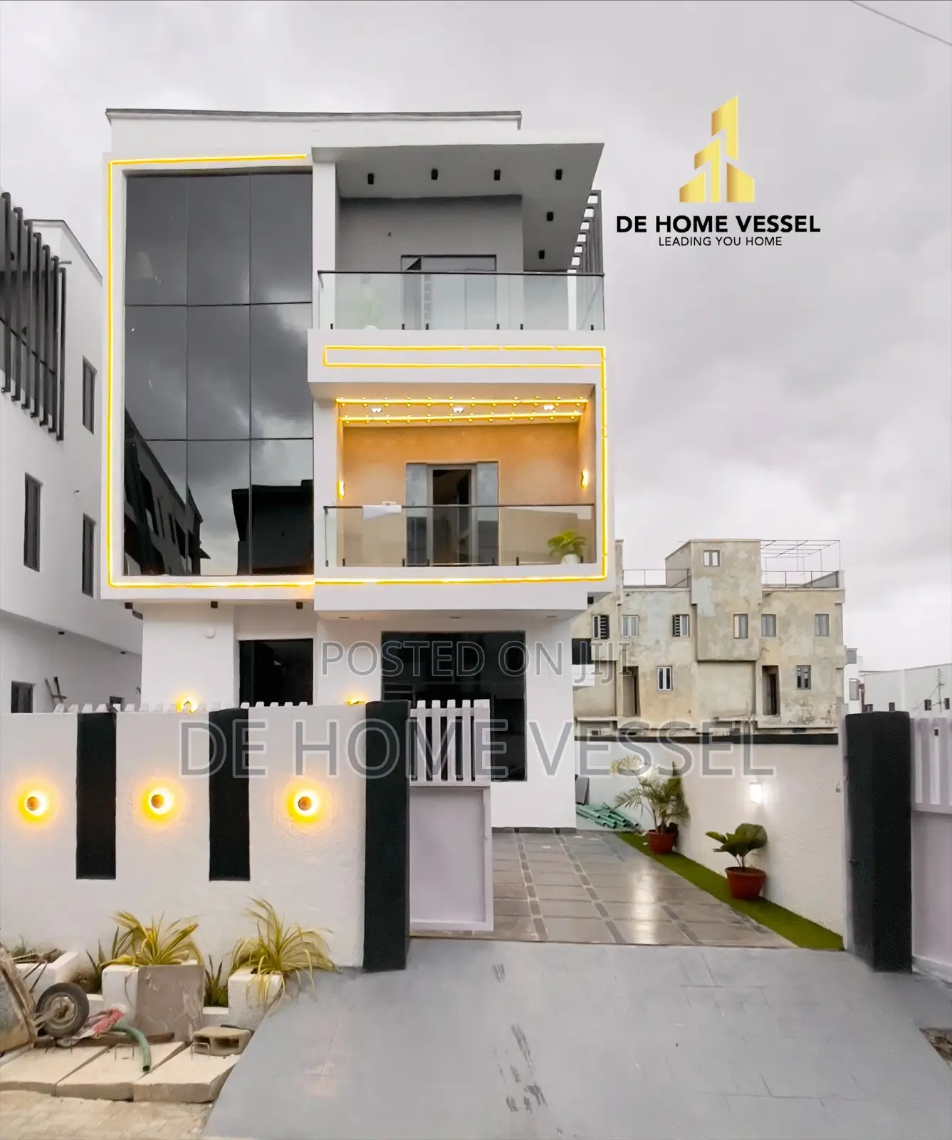 5bdrm Duplex in Ologolo for sale in Ologolo