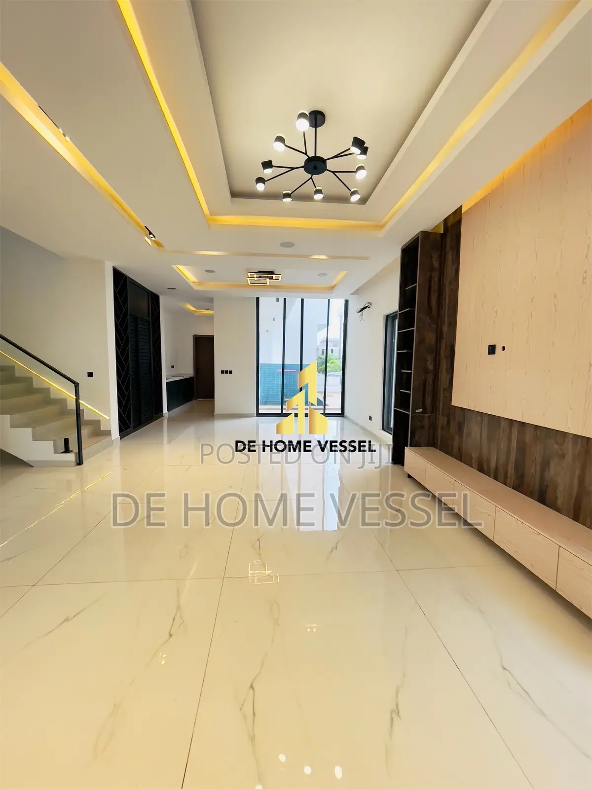 5bdrm Duplex in Ikate for sale in Ikate