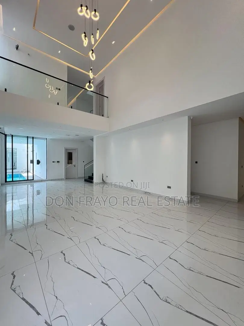 5bdrm Duplex in Off Fola Osibo Road for sale in Lekki Phase 1