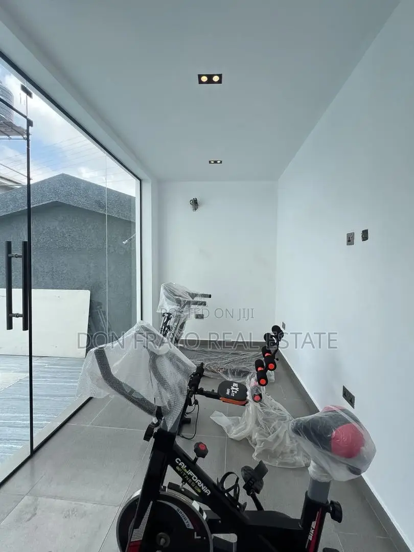 5bdrm Duplex in Off Fola Osibo Road for sale in Lekki Phase 1