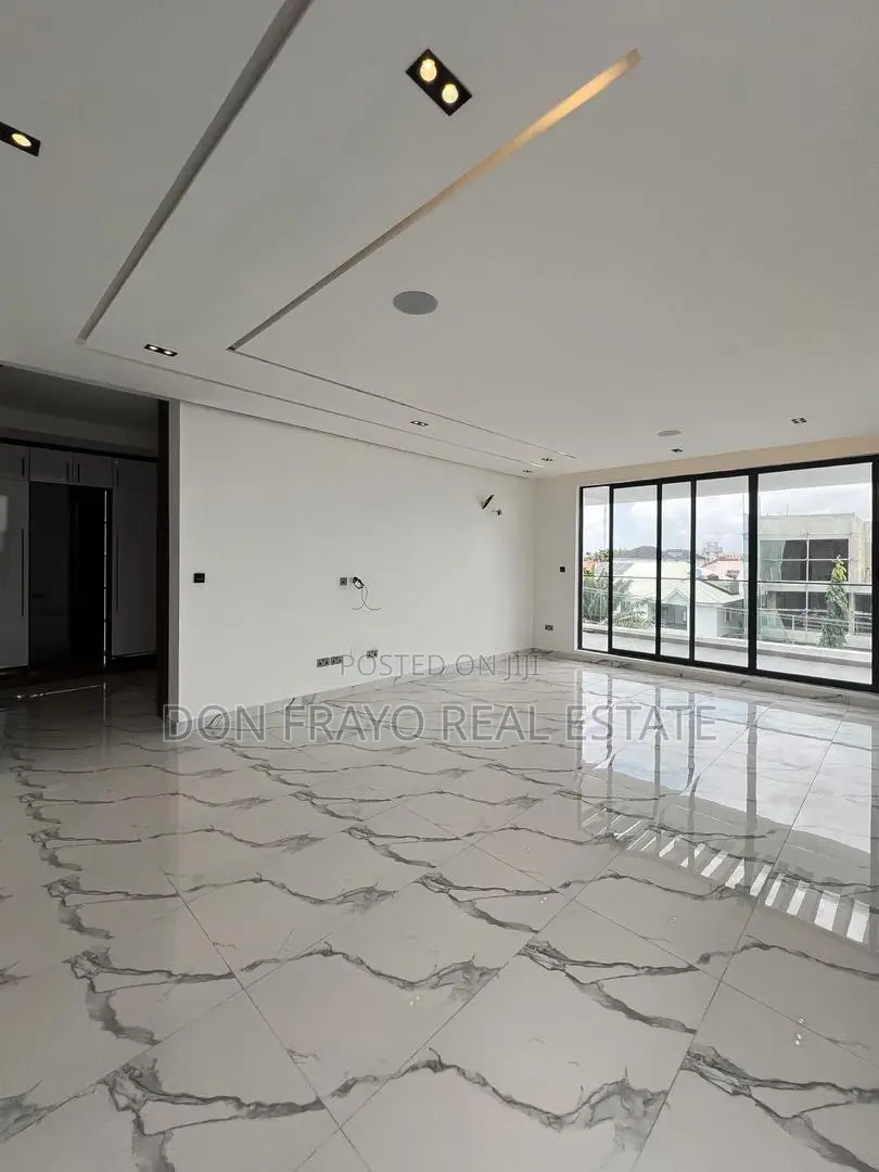 5bdrm Duplex in Off Fola Osibo Road for sale in Lekki Phase 1