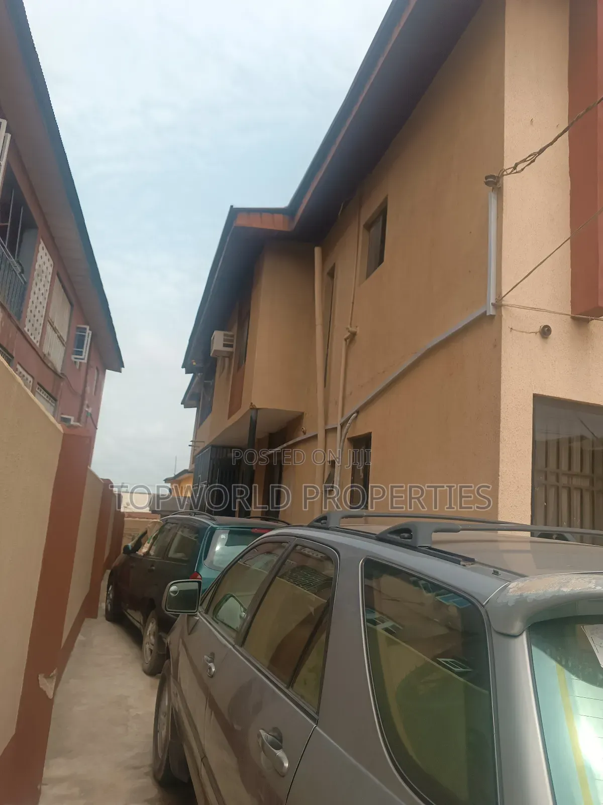 3bdrm Block of Flats in Ojodu Berger for sale in Ojodu