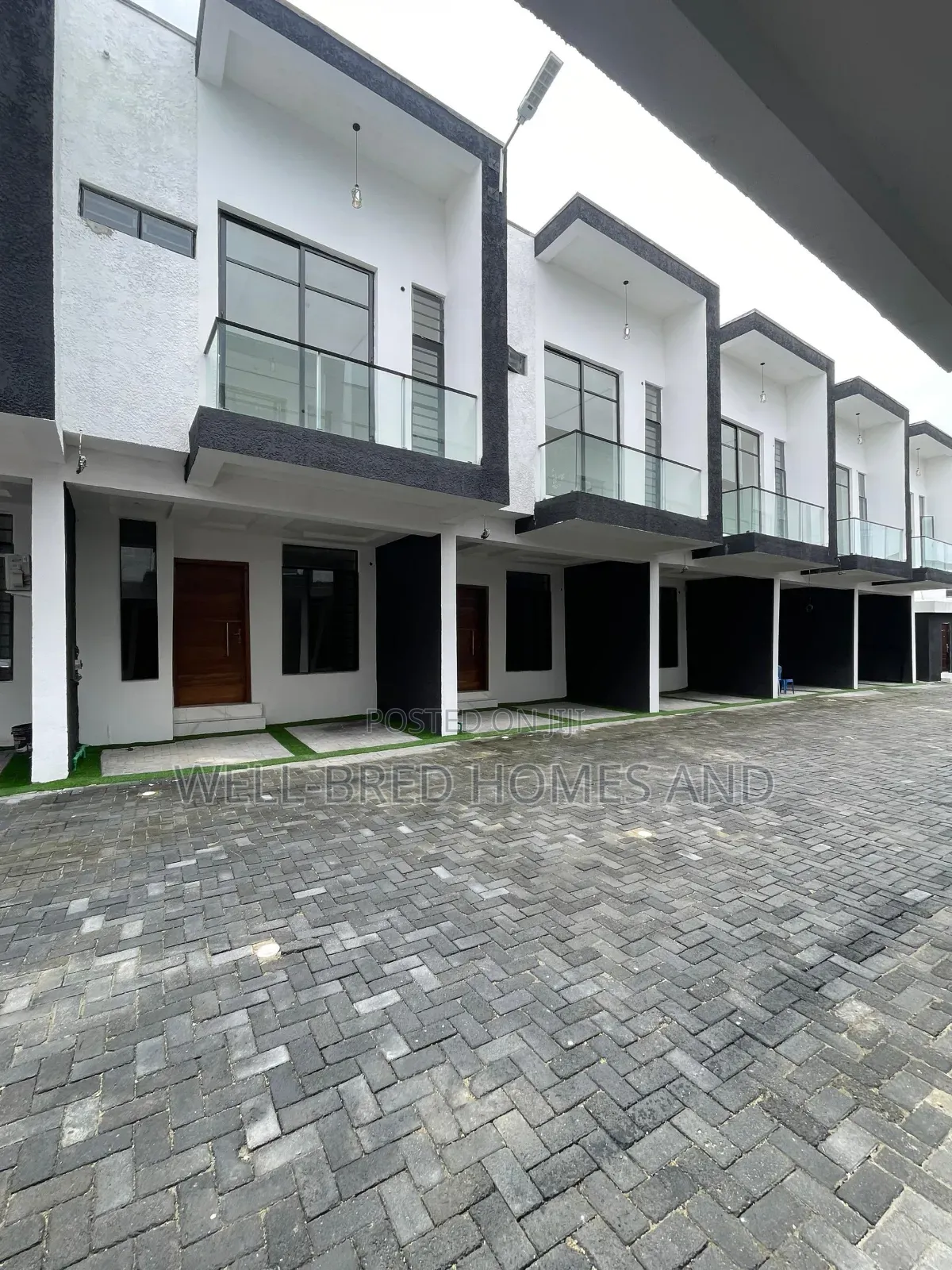 3bdrm Duplex in Ikota Lekki Lagos for rent in Ikota