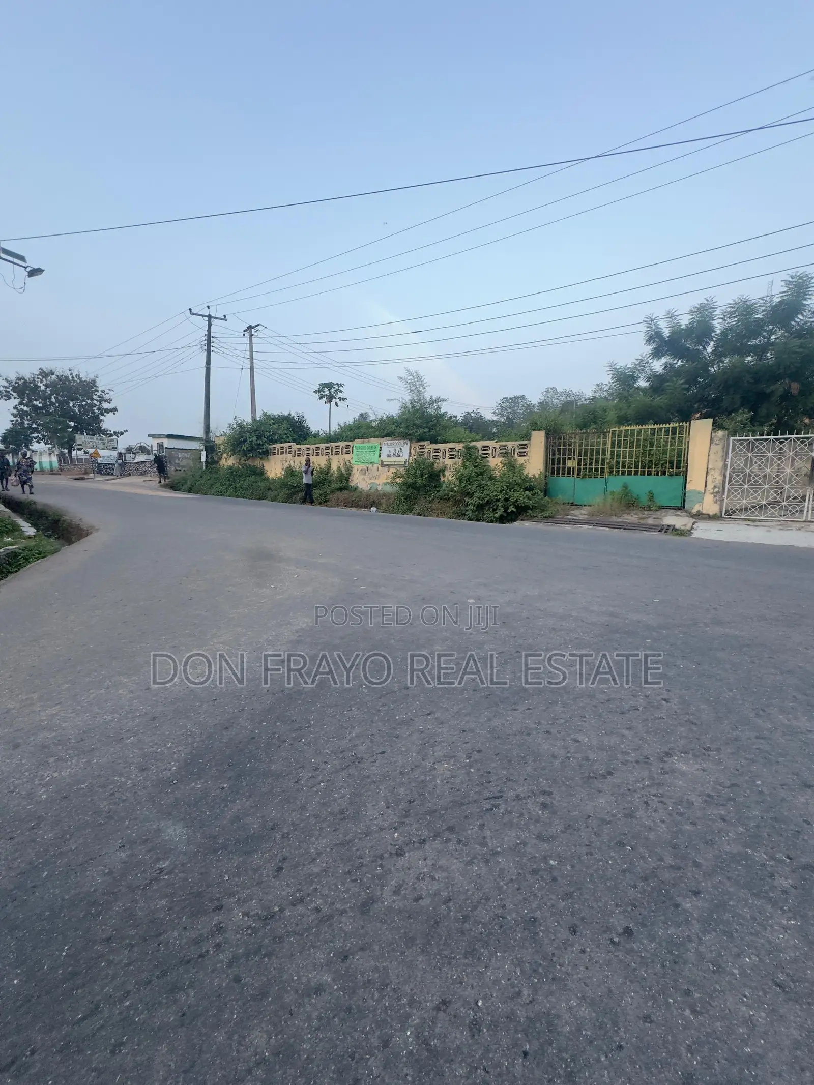 1300 Sqm Of Commercial Land For Sale Along Sango Mokola Road Ibadan in Ibadan