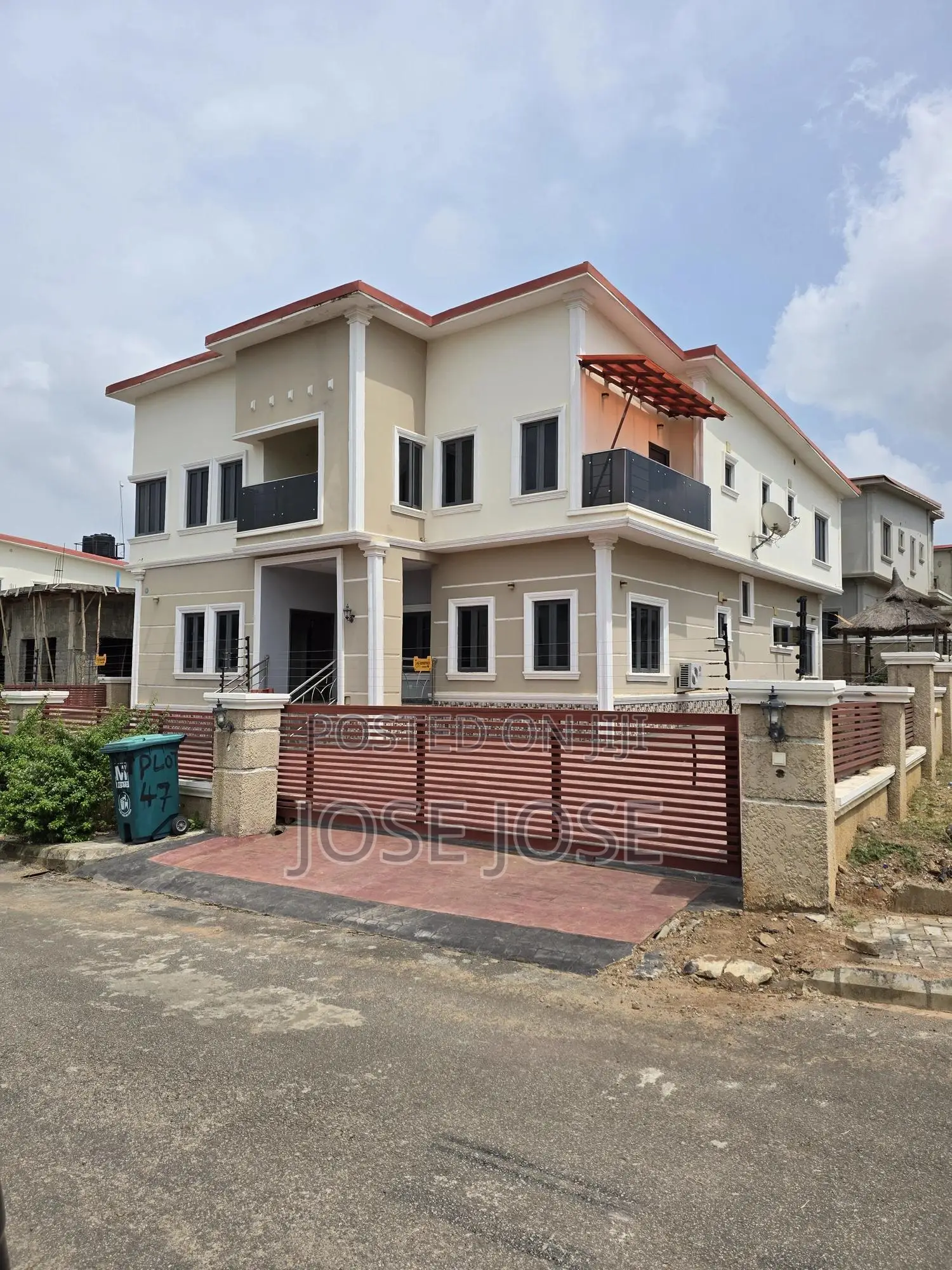 Furnished 4bdrm Duplex in Ask, FHA for sale in FHA