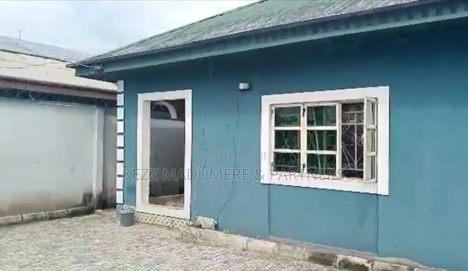 3bdrm Bungalow in St Johns , Iwofe for sale in Port-Harcourt