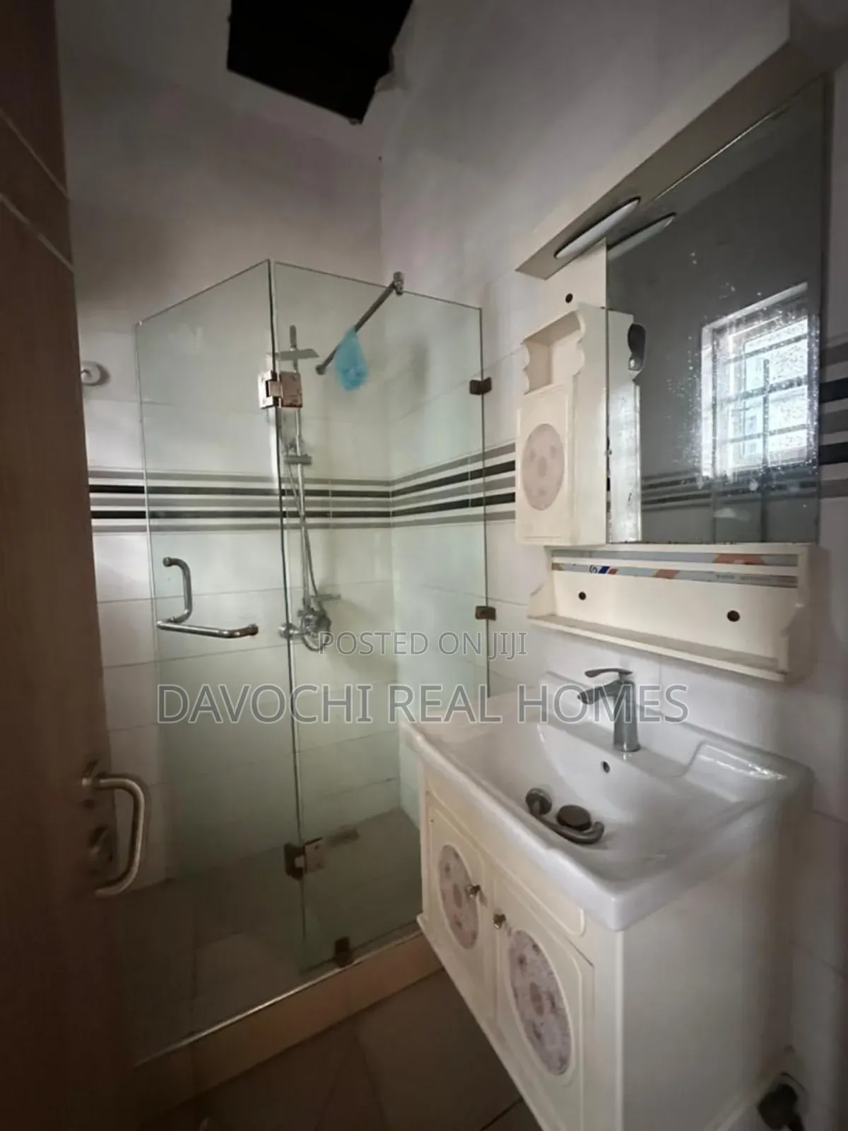 5bdrm Duplex in Osapa London Estate, Lekki for rent in Lekki