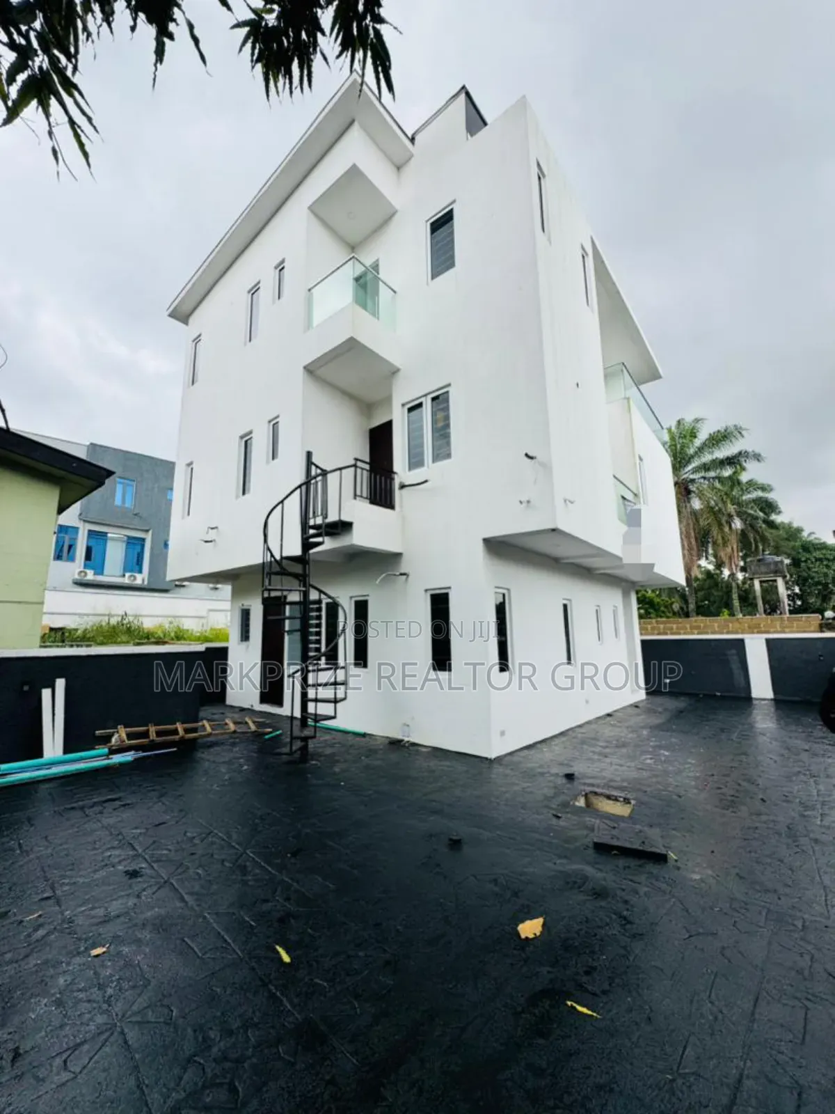4bdrm Duplex in Adeniyi Jones for sale in Adeniyi Jones