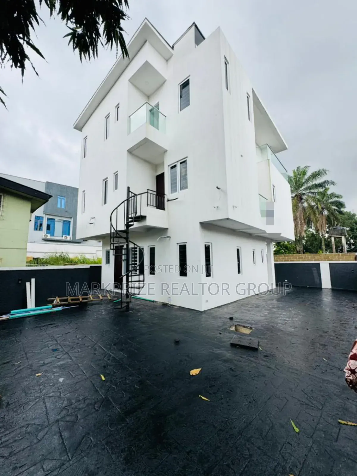 4bdrm Duplex in Adeniyi Jones for sale in Adeniyi Jones