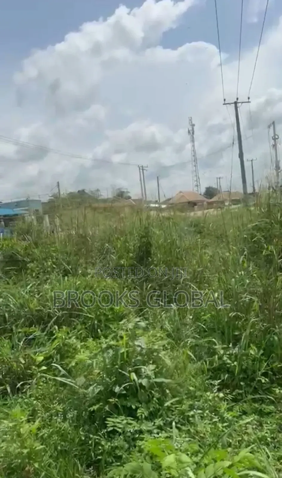 A Land of 100/200 Feet Along the Road at Okhuoromi for Sale in Benin City