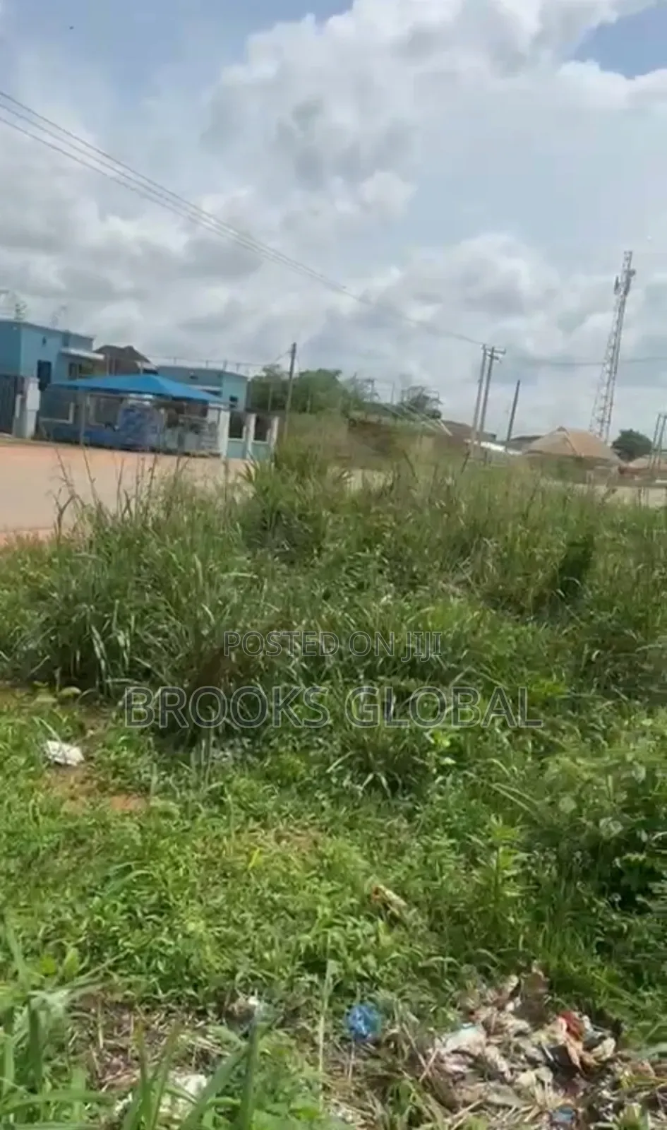 A Land of 100/200 Feet Along the Road at Okhuoromi for Sale in Benin City