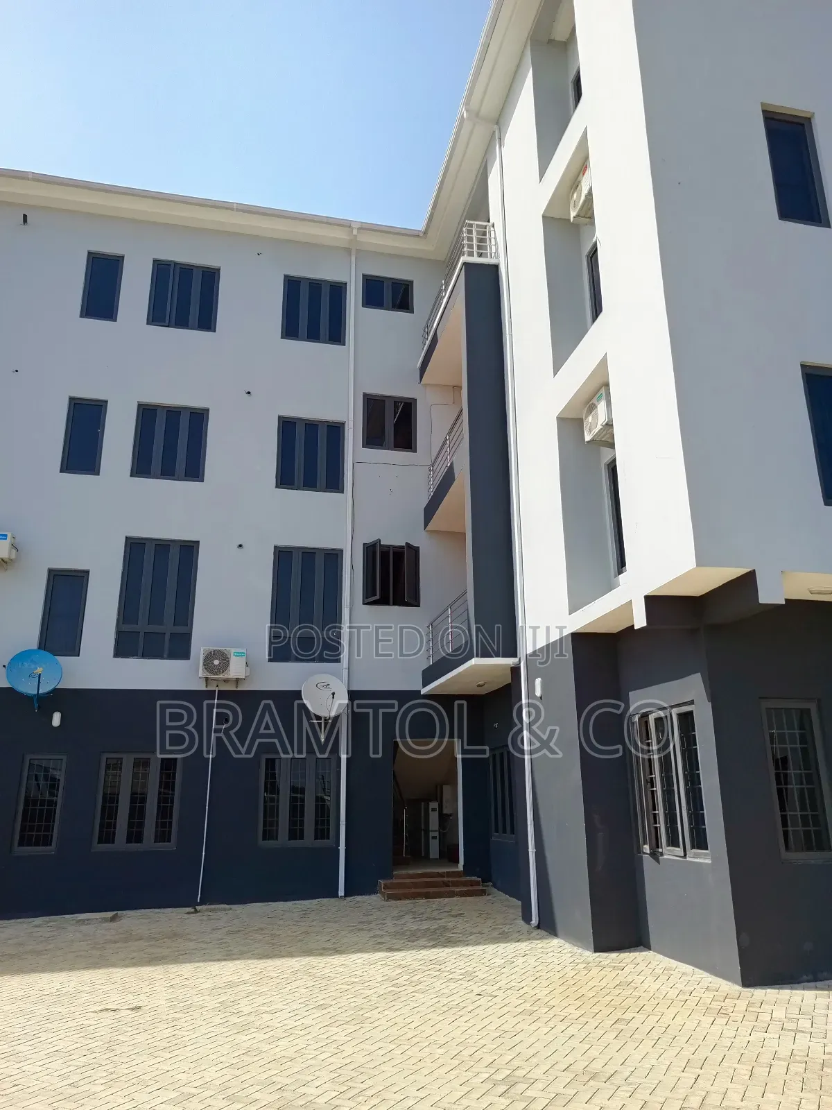 3bdrm Block of Flats in With Bq, Katampe (Main) for sale in Katampe (Main)